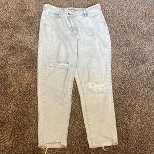 sonoma high rise mom jeans  13/31w  white